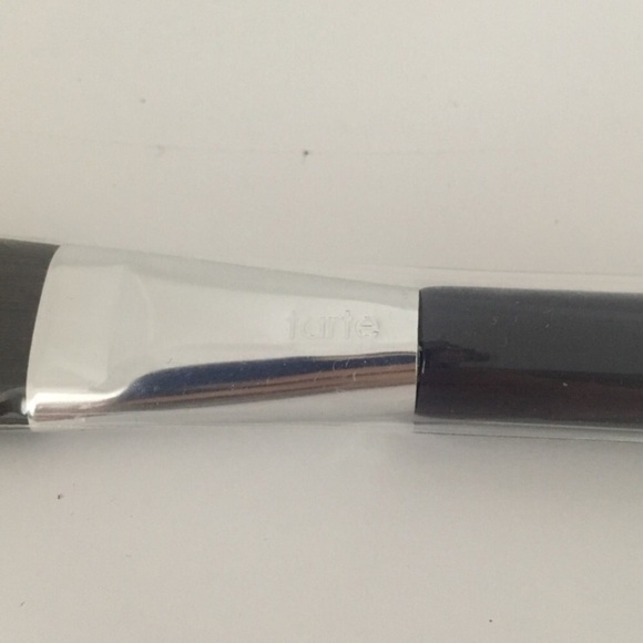Tarte Mini Flat Foundation Brush - Picture 4 of 4